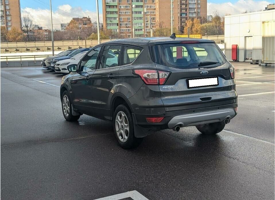 Ford Kuga 2.5 AT (150 л.с.)