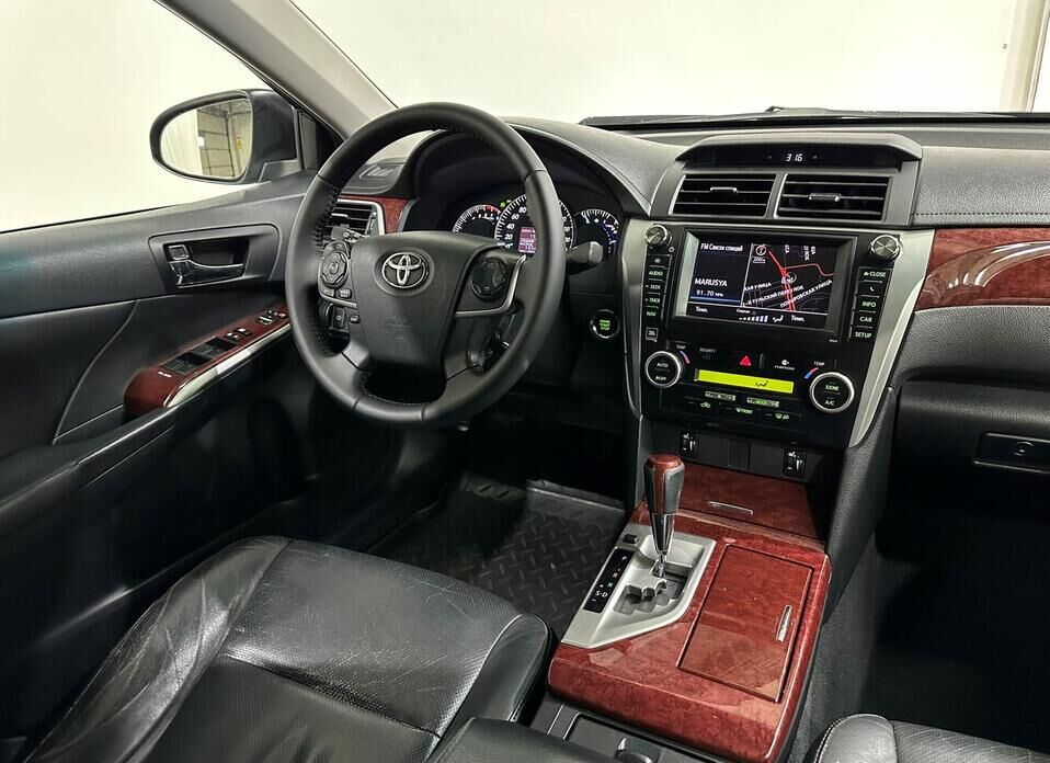 Toyota Camry, VII (XV50) 2.5 AT (181 л.с.)