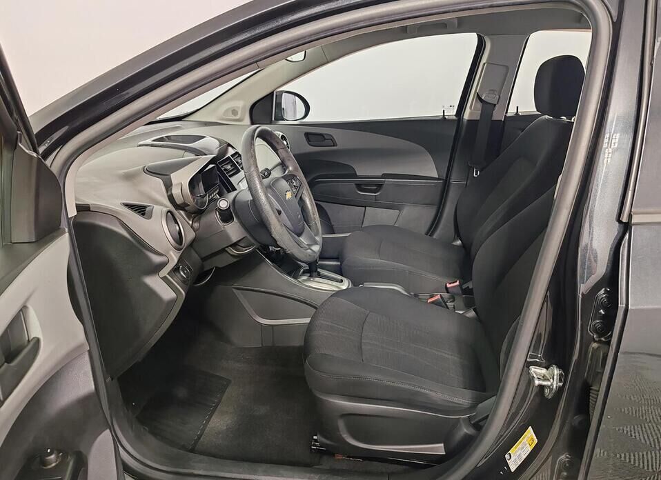 Chevrolet Aveo 1.6 AT (115 л.с.)