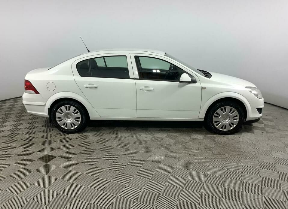 Opel Astra 1.6 MT (115 л.с.)