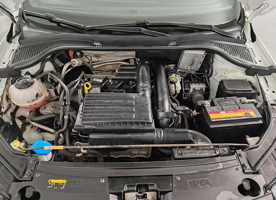 Volkswagen Polo, VI 1.4 AMT (125 л.с.)