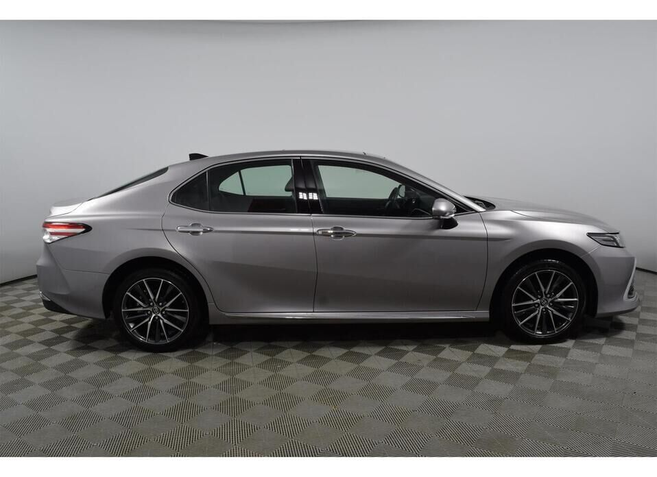 Toyota Camry, VIII (XV70) Рестайлинг 2.5 AT (209 л.с.)