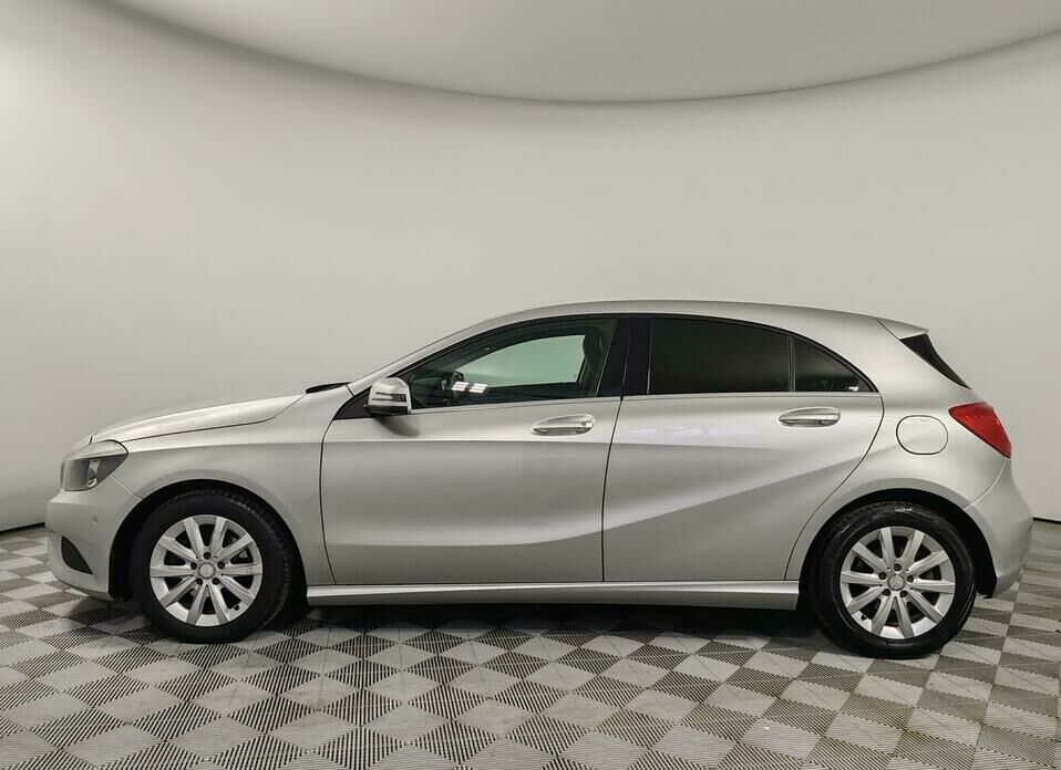Mercedes-Benz A-Класс 180 1.6 AMT (122 л.с.)