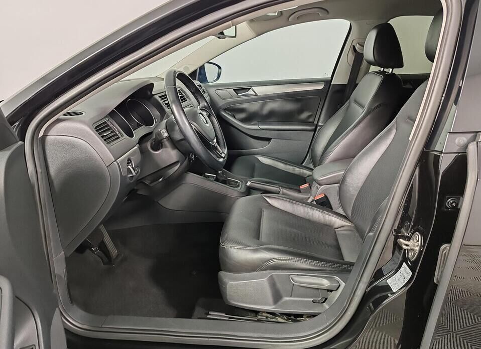 Volkswagen Jetta 1.4 AMT (122 л.с.)