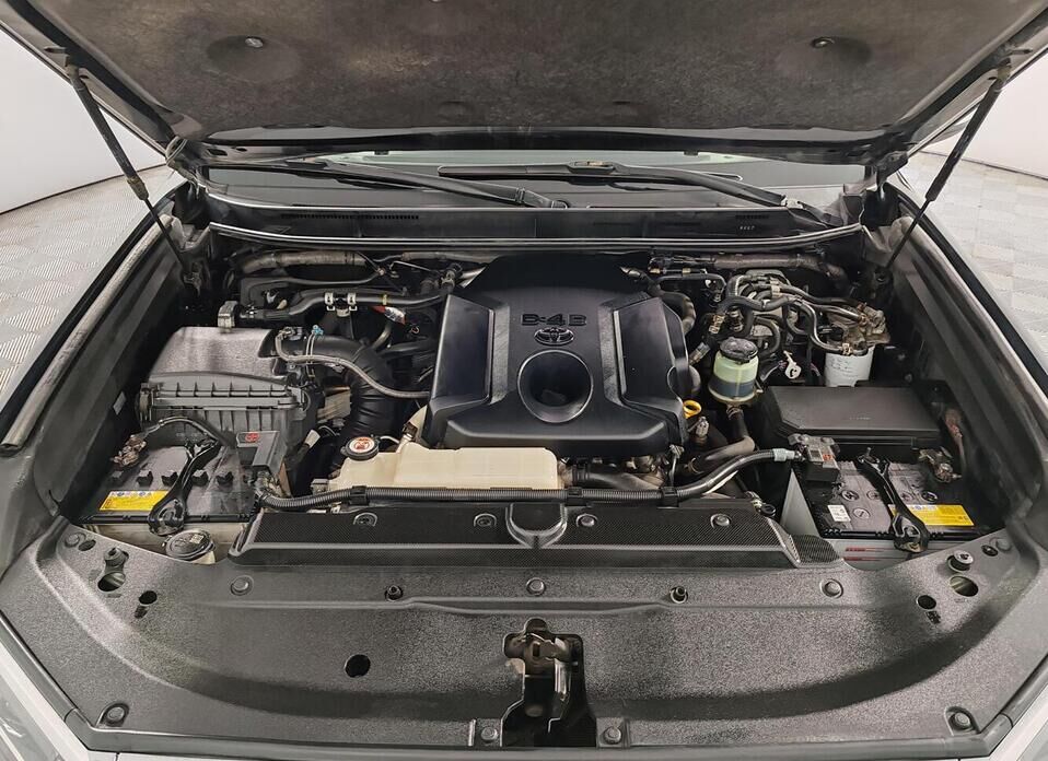 Toyota Land Cruiser Prado, 150 Series Рестайлинг 2 2.8d AT (177 л.с.) 4WD
