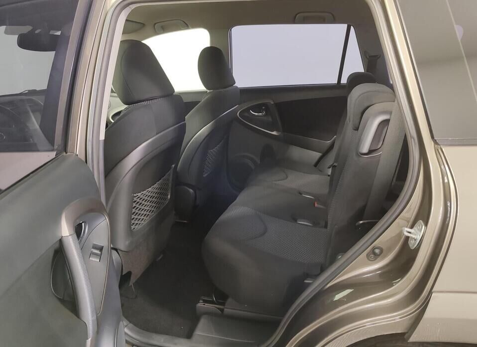 Toyota RAV4 2.4 AT (170 л.с.) 4WD