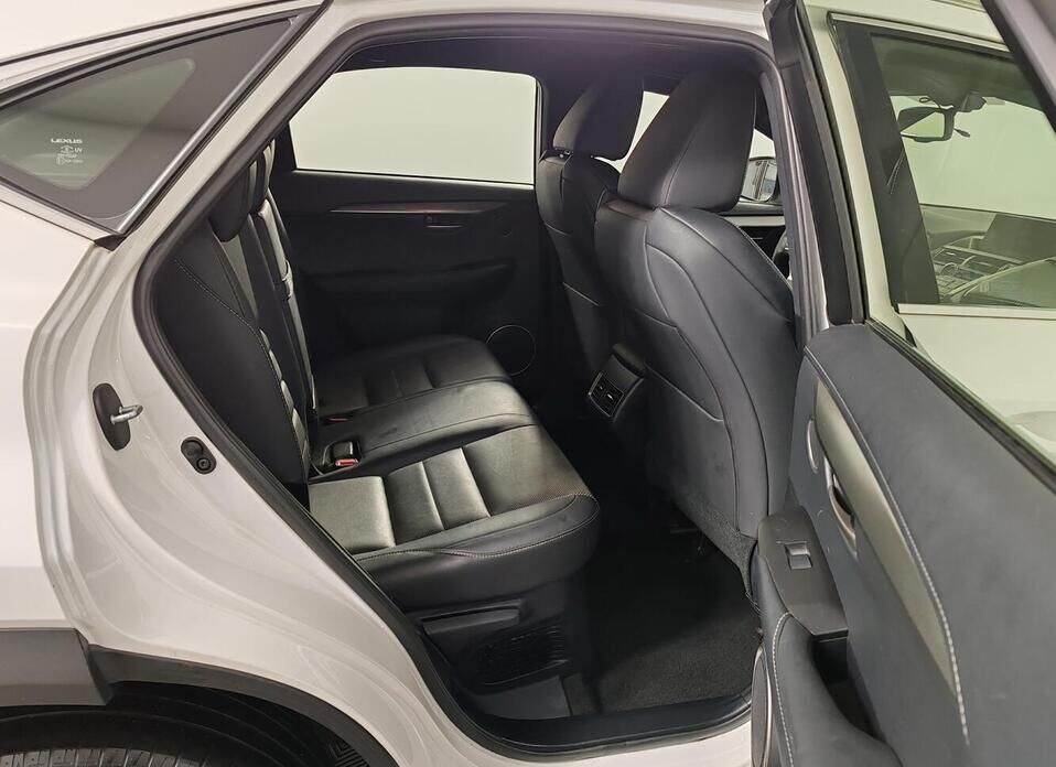 Lexus NX, I 300h 2.5hyb CVT (155 л.с.) 4WD
