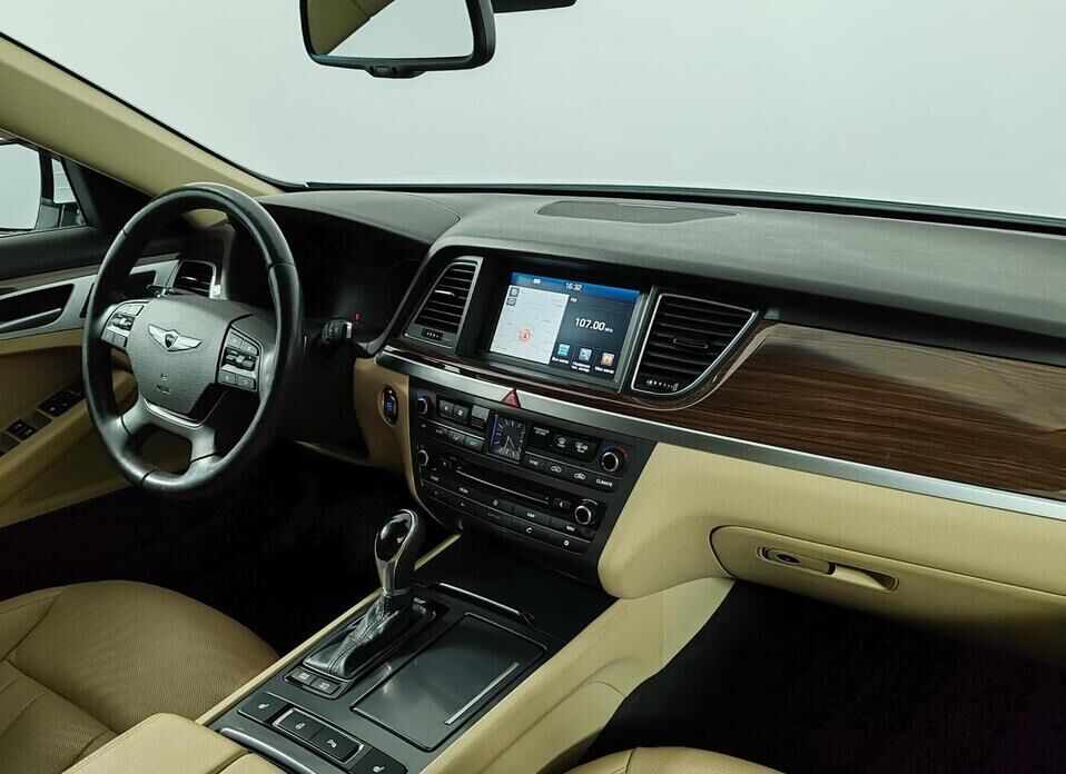 Hyundai Genesis, II 3.0 AT (249 л.с.) 4WD