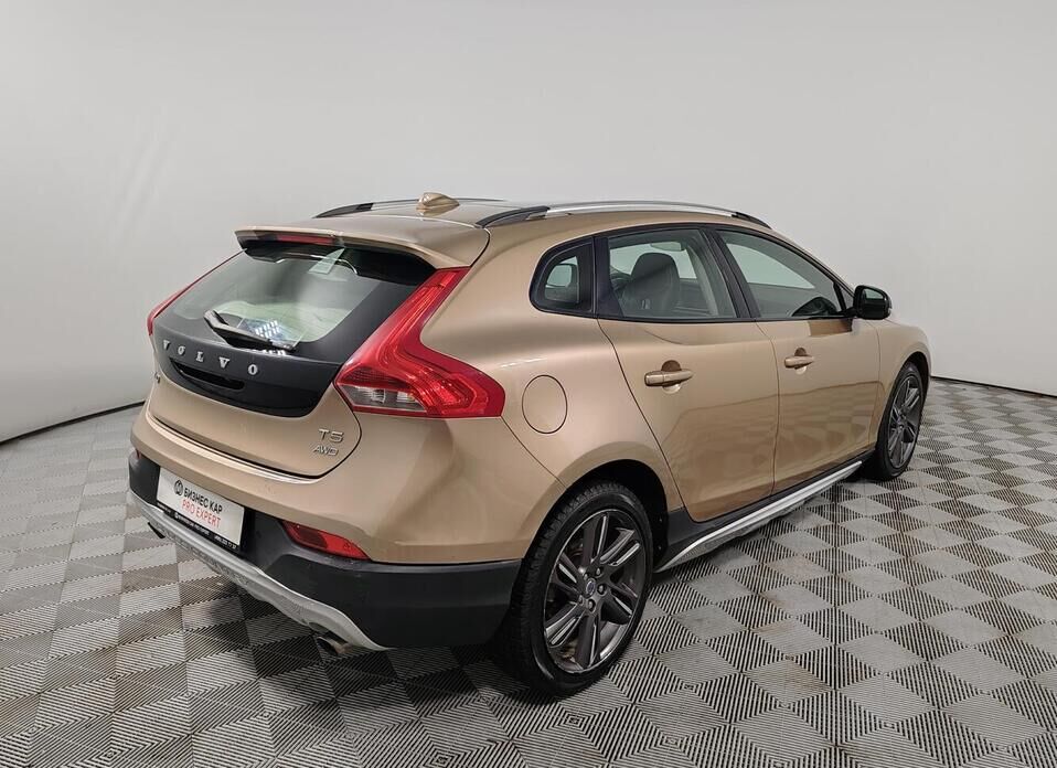 Volvo V40 Cross Country, I 2.0 AT (213 л.с.) 4WD
