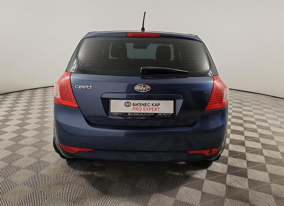 Kia Ceed, I Рестайлинг 1.6 AT (122 л.с.)