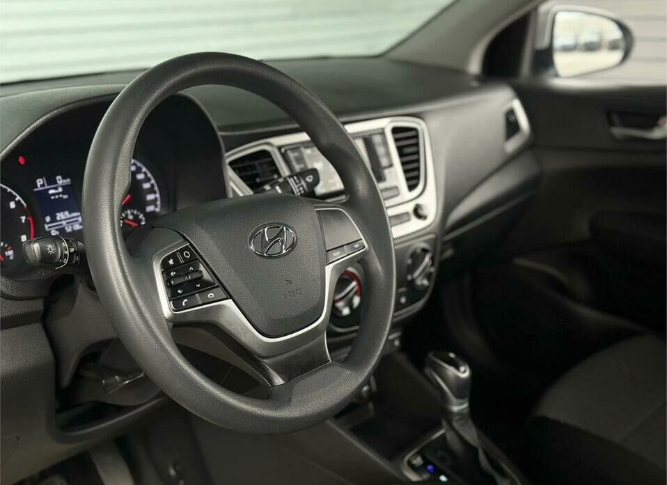 Hyundai Solaris 1.6 AT (123 л.с.)
