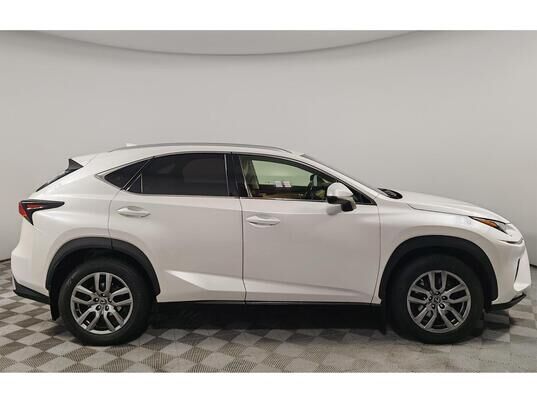 Lexus NX, I Рестайлинг, 2017 г., 131 470 км