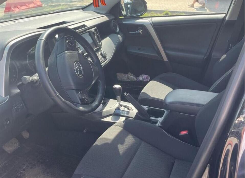 Toyota RAV4 2.5 AT (180 л.с.) 4WD