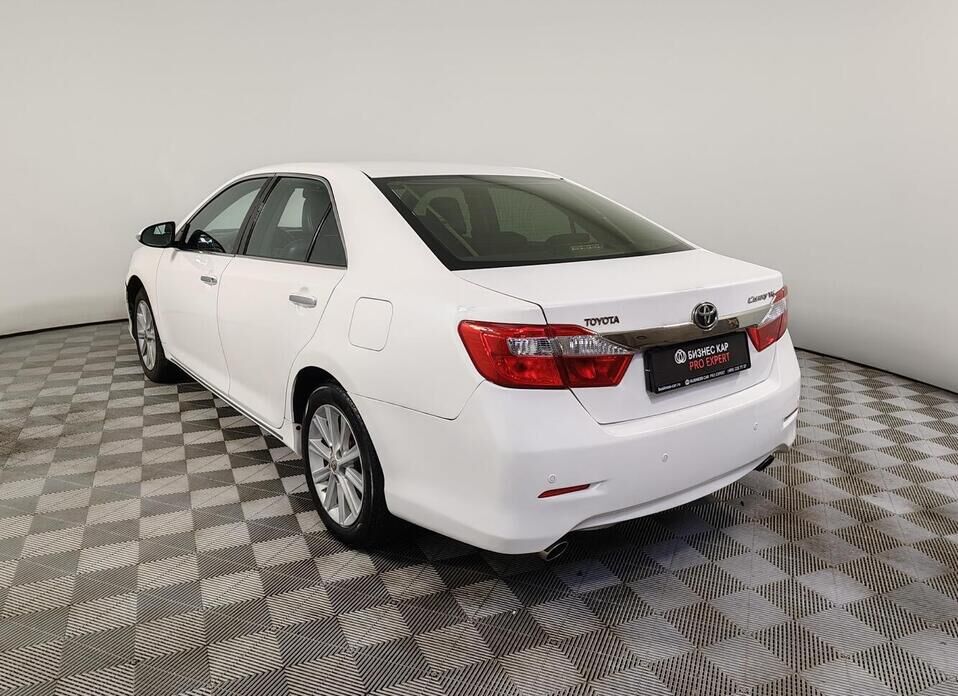 Toyota Camry, VII (XV50) 3.5 AT (277 л.с.)