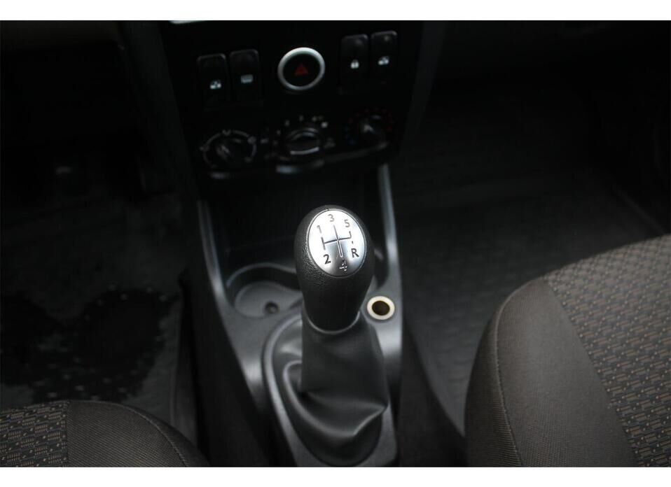 LADA (ВАЗ) Largus, I 1.6 MT (105 л.с.)