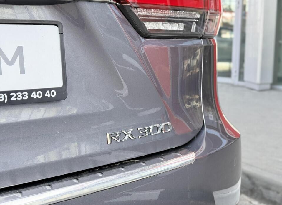 Lexus RX, IV Рестайлинг 300 2.0 AT (238 л.с.) 4WD
