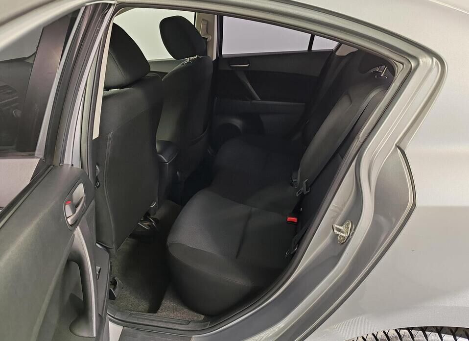 Mazda 3 1.6 AT (105 л.с.)