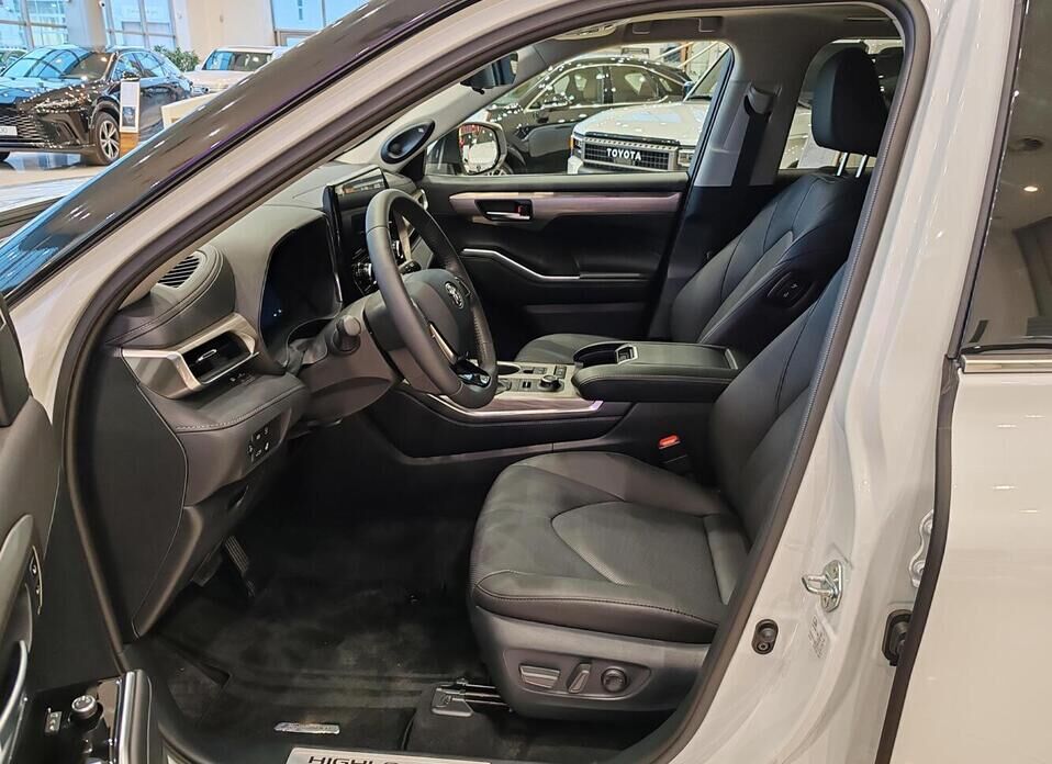 Toyota Highlander, IV (U70) 2.0 AT (248 л.с.) 4WD