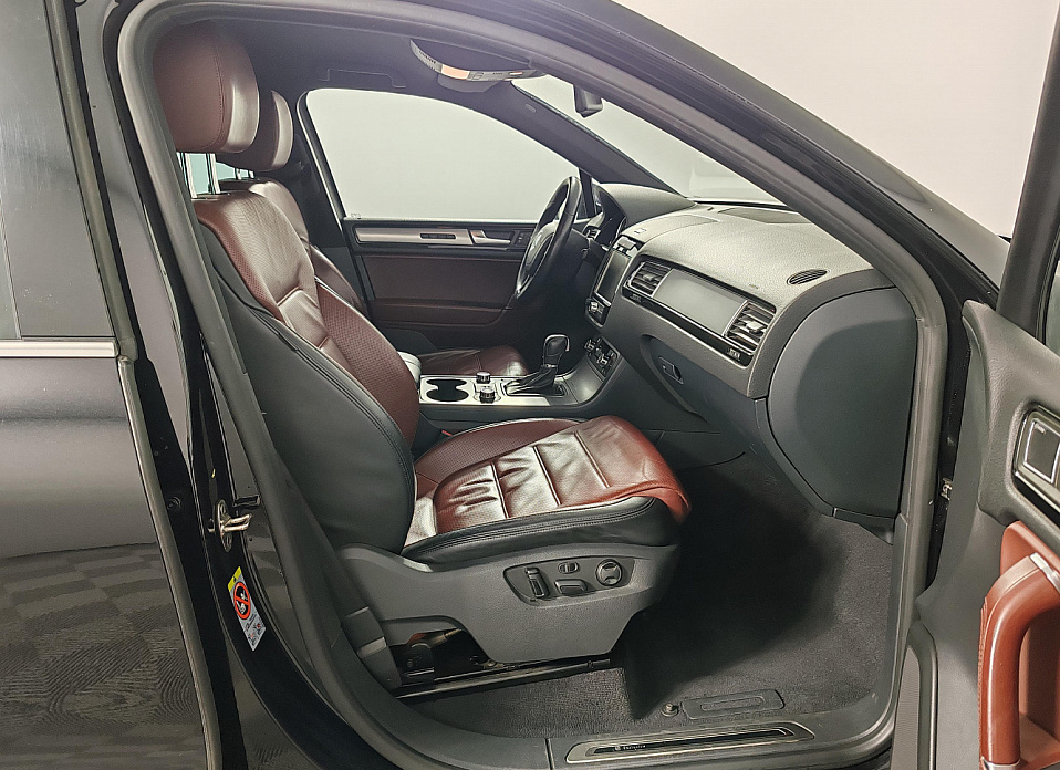 Volkswagen Touareg, II 3.0d AT (245 л.с.) 4WD