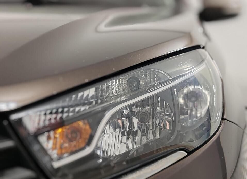 LADA (ВАЗ) Vesta, I 1.6 MT (106 л.с.)