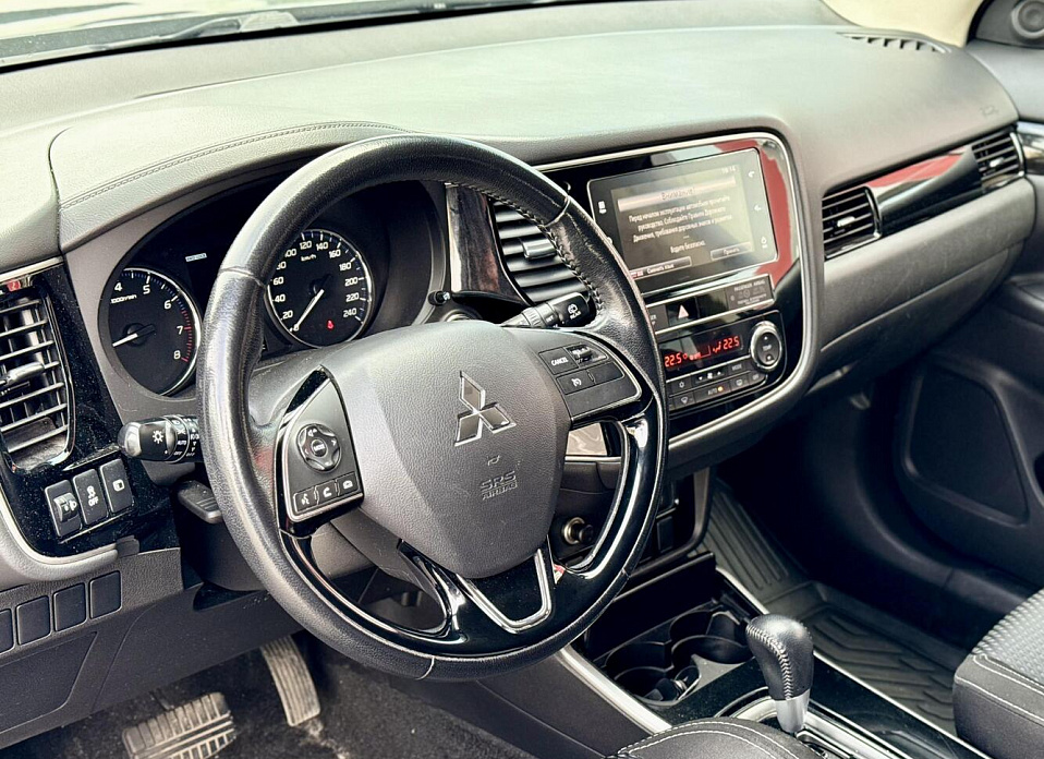 Mitsubishi Outlander, III Рестайлинг 3 2.0 CVT (146 л.с.) 4WD