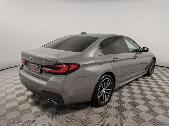 BMW 5 серии, 2021&nbsp;г., 130&nbsp;001&nbsp;км