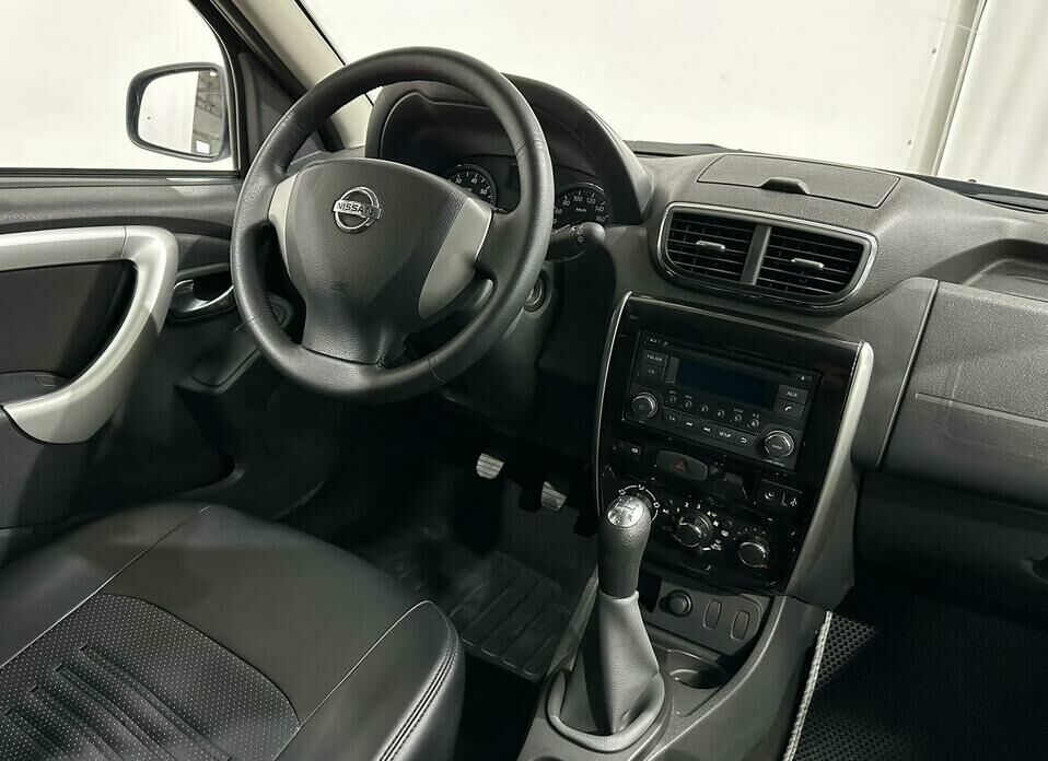 Nissan Terrano 1.6 MT (102 л.с.)