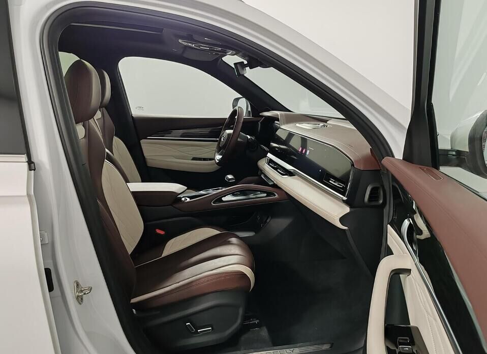 Geely Monjaro 2.0 AT (238 л.с.) 4WD
