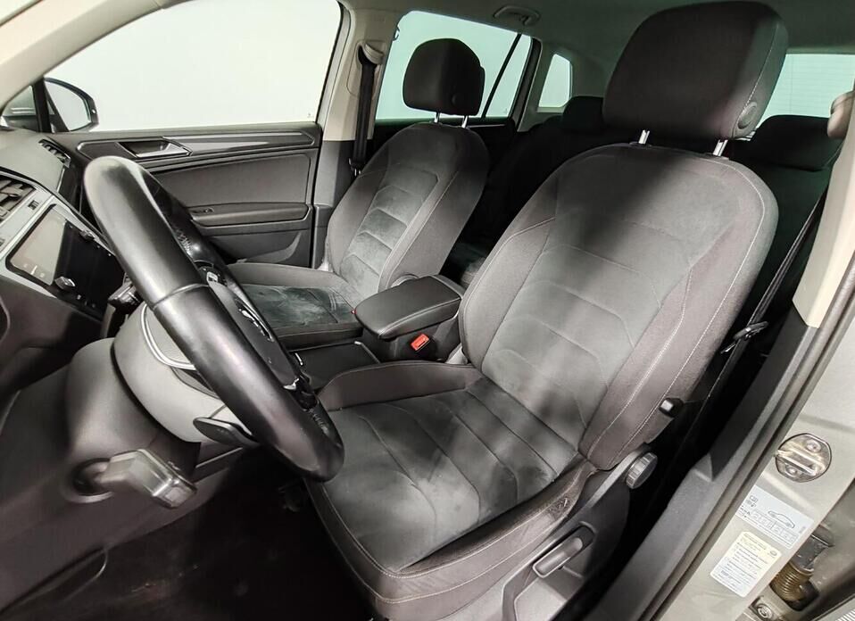 Volkswagen Tiguan, II 2.0 AMT (180 л.с.) 4WD