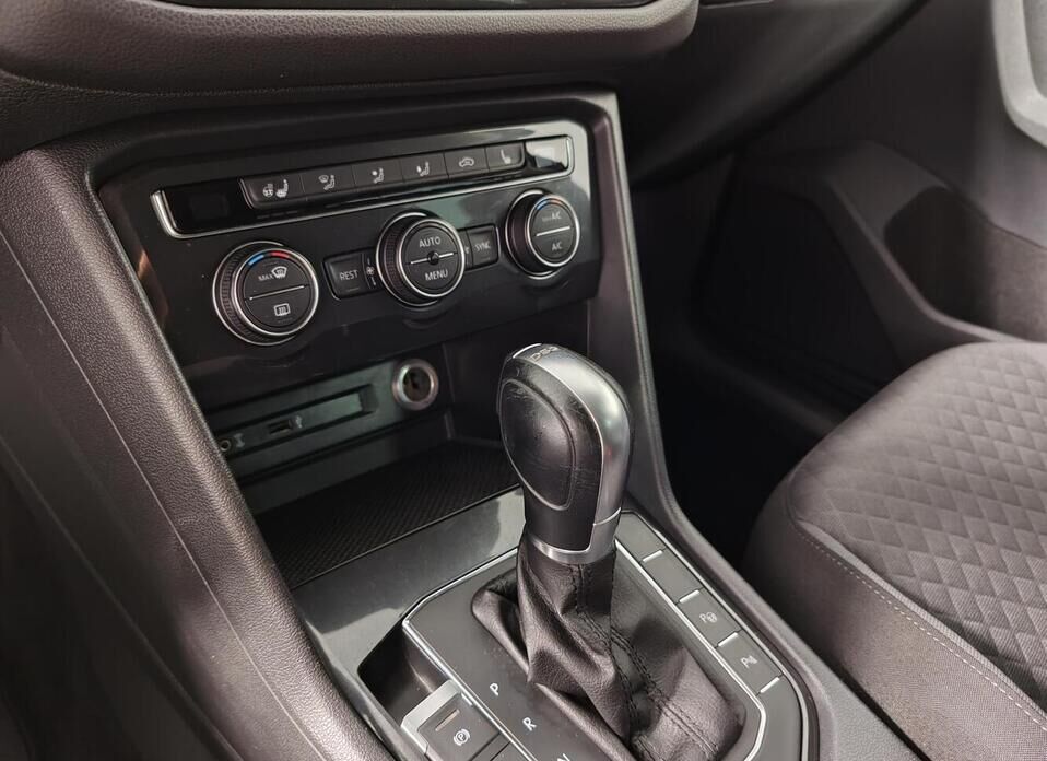Volkswagen Tiguan, II 1.4 AMT (150 л.с.)