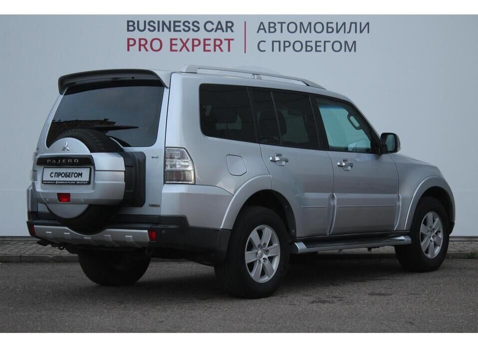 Mitsubishi Pajero, IV 3.0 AT (178 л.с.) 4WD