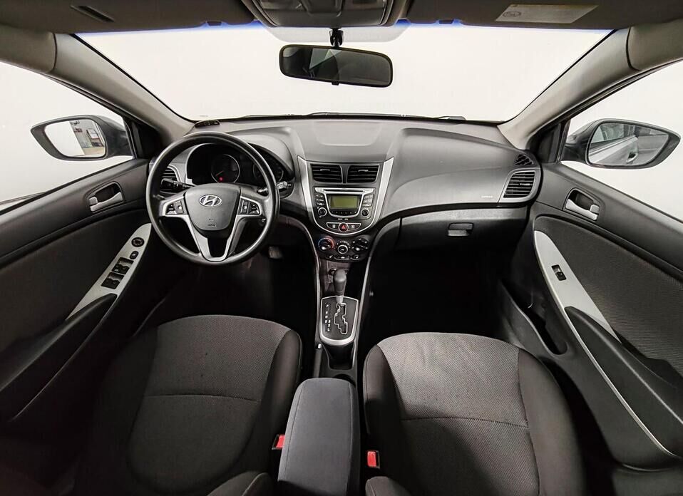 Hyundai Solaris, I 1.6 AT (123 л.с.)