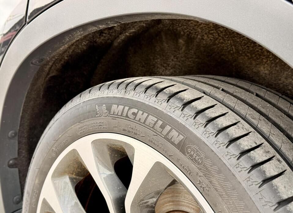 BMW X6, II (F16) 30d 3.0d AT (249 л.с.) 4WD