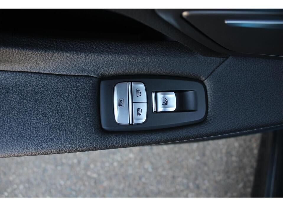 BMW 7 серии, VI (G11/G12) Рестайлинг 730Ld xDrive 3.0d AT (249 л.с.) 4WD