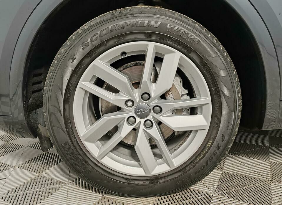 Audi Q5 2.0d AMT (163 л.с.) 4WD