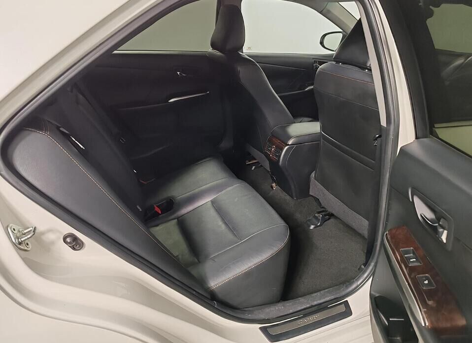 Toyota Camry, VII (XV50) Рестайлинг 2.5 AT (181 л.с.)