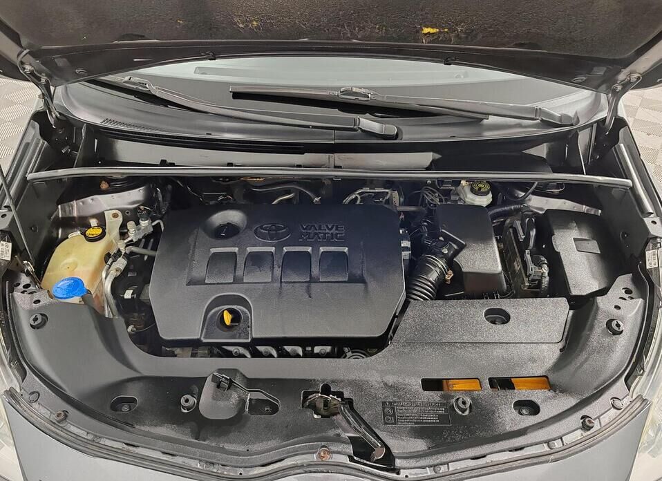 Toyota Verso, I 1.8 CVT (147 л.с.)