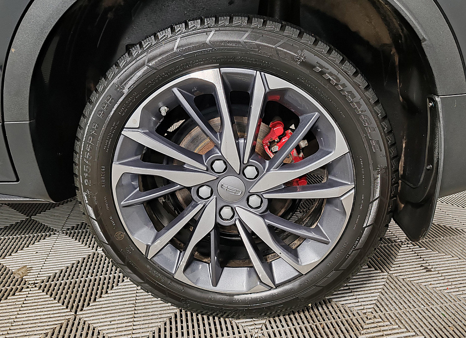 Geely Coolray, I 1.5 AMT (150 л.с.)