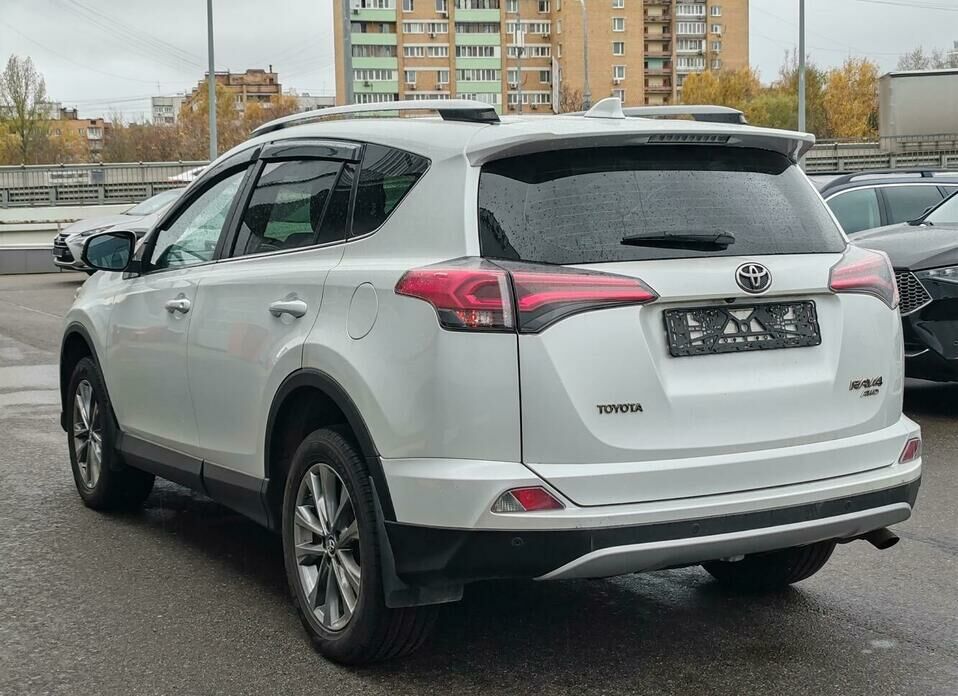 Toyota RAV4 2.2d AT (150 л.с.) 4WD