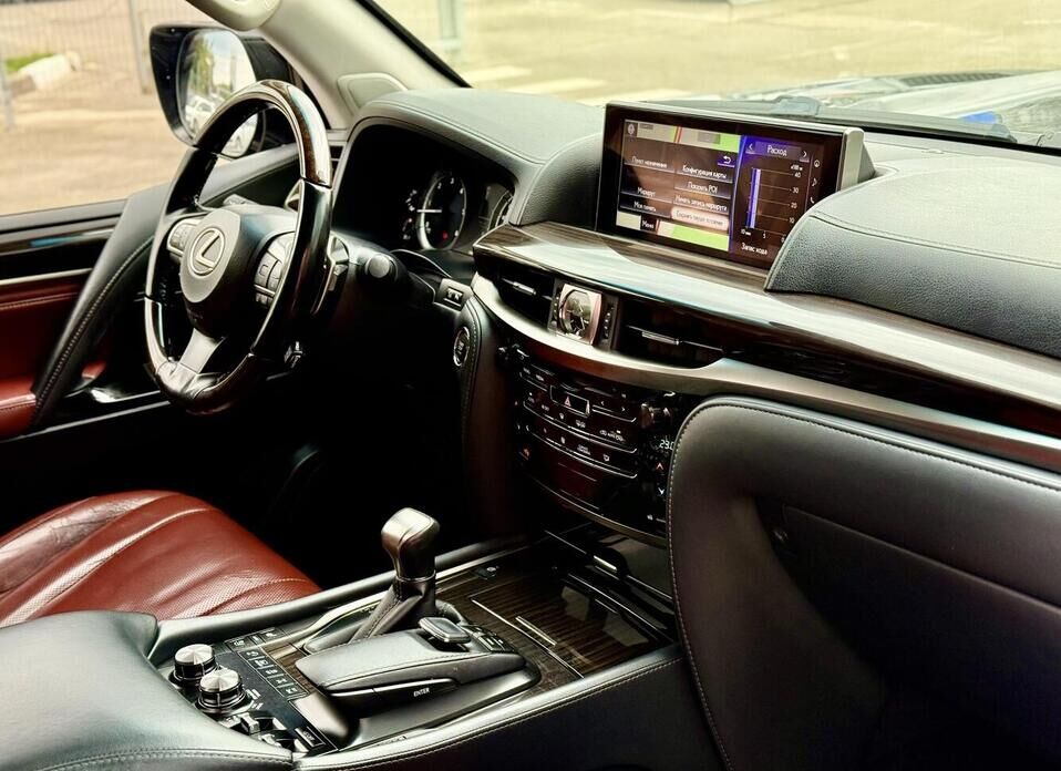 Lexus LX 450d 4.5d AT (272 л.с.) 4WD