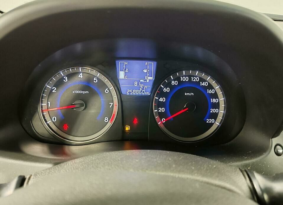 Hyundai Solaris 1.4 MT (107 л.с.)