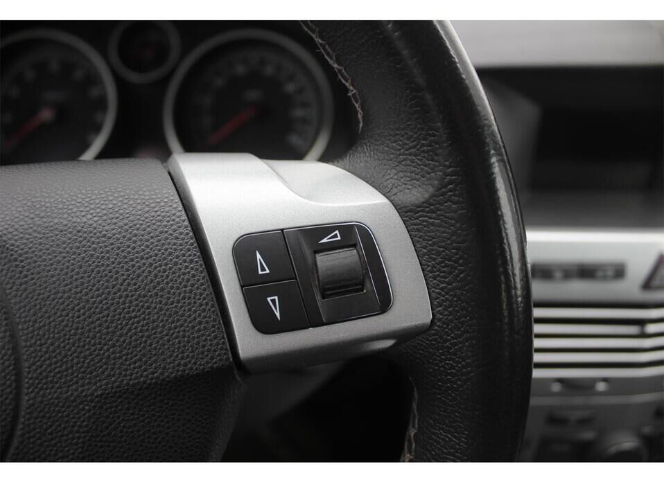 Opel Astra, H Рестайлинг 1.6 MT (115 л.с.)