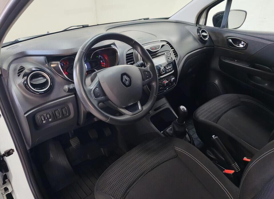 Renault Kaptur 1.6 MT (114 л.с.)