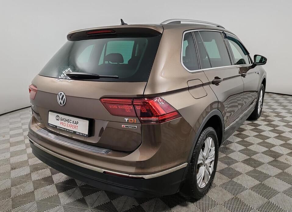 Volkswagen Tiguan, II 2.0d AMT (150 л.с.) 4WD