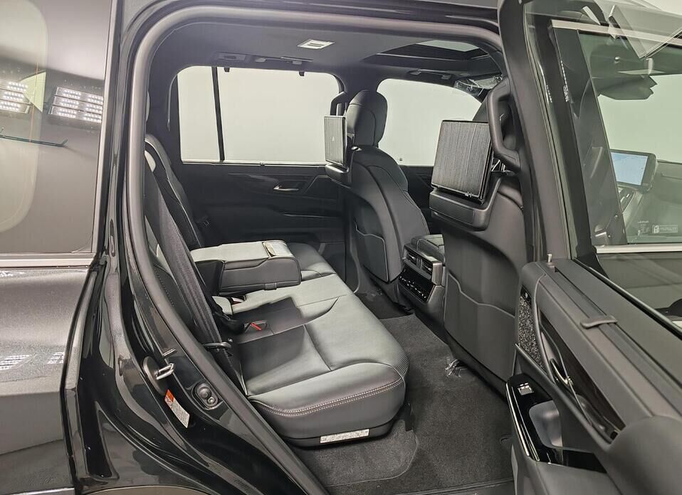 Lexus LX, IV 600 3.5 AT (415 л.с.) 4WD