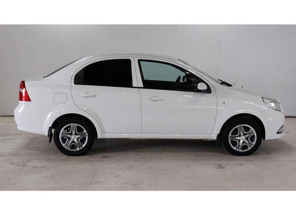 Chevrolet Nexia 1.5 MT (106 л.с.)