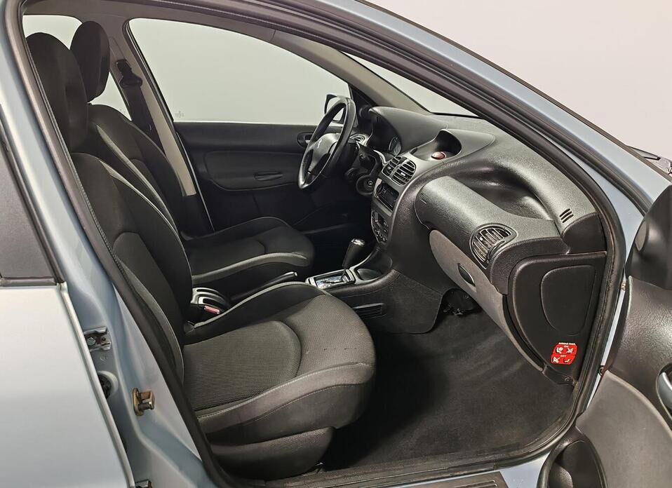 Peugeot 206 1.4 AT (75 л.с.)
