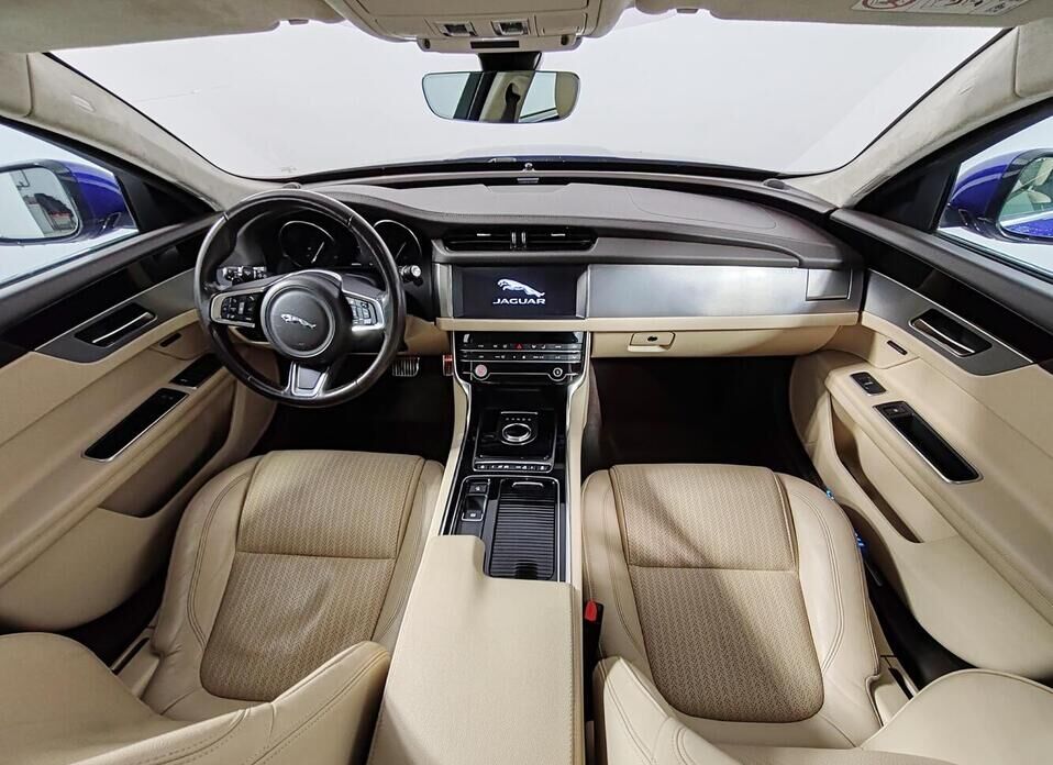 Jaguar XF, II 2.0 AT (200 л.с.)