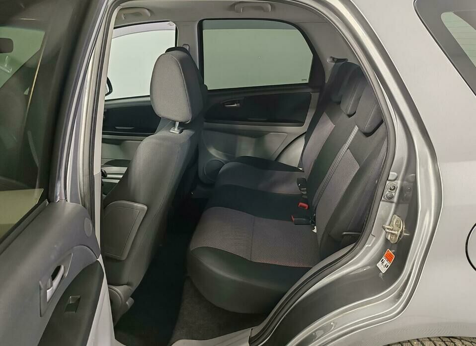 Suzuki SX4 1.6 AT (107 л.с.)