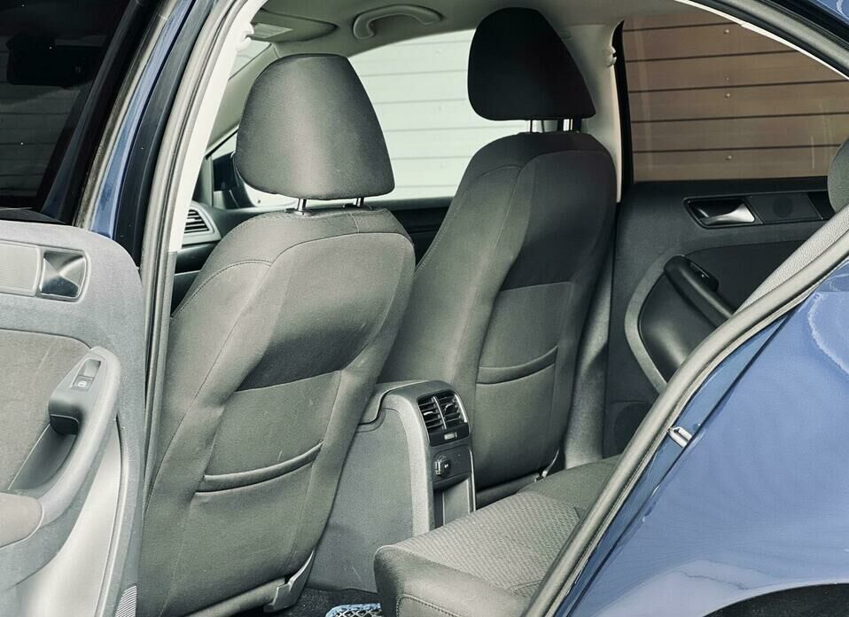 Volkswagen Jetta 1.4 AMT (122 л.с.)